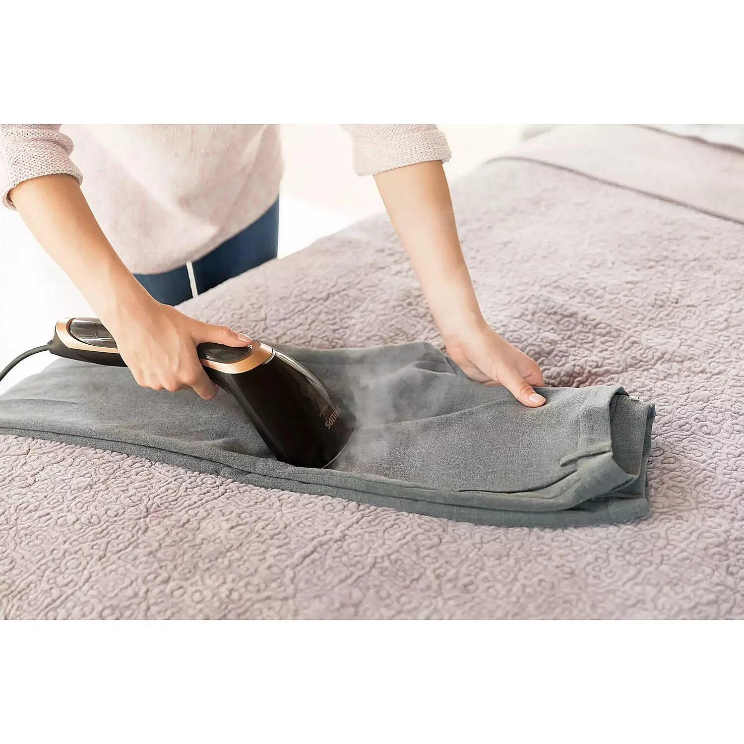 Refurbished Philips Steam & Go Handheld Garment Steamer with Detachable Water Tank - GC362/80 - Image 8