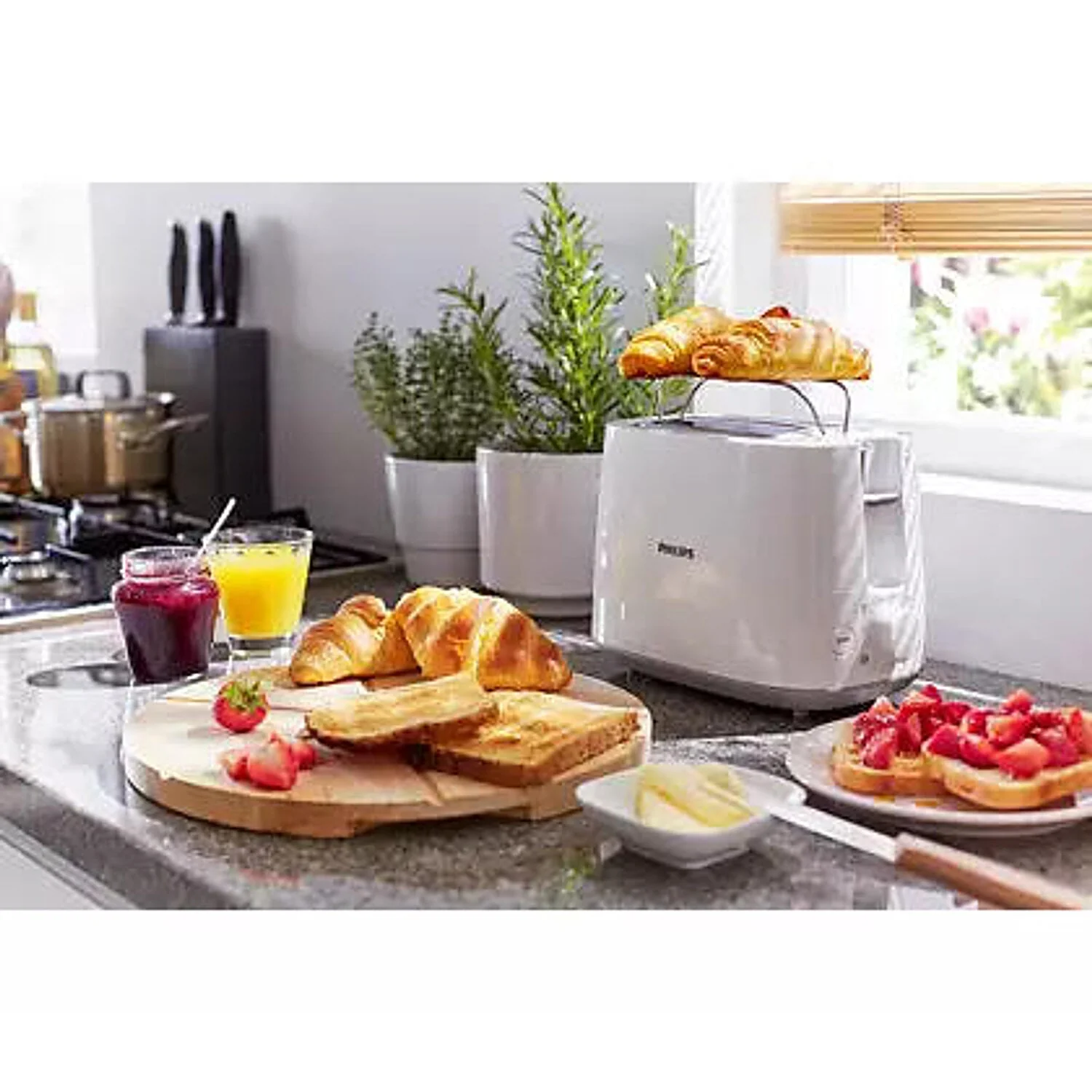 Refurbished Philips Two Slice Pop Up Toaster with Bun Warmer - HD2582/00 - Image 2
